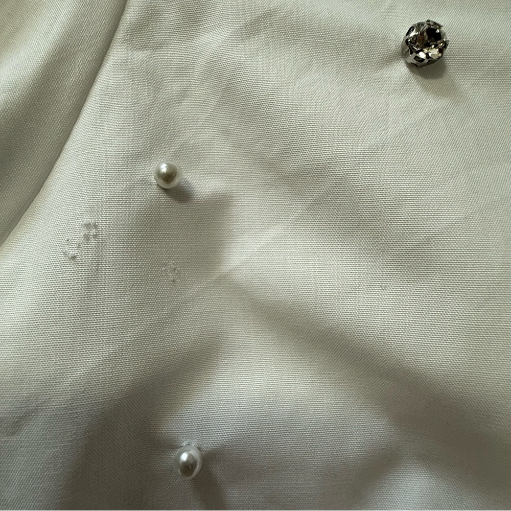 Lizette Collection White Short Sleeve Blouse with Embellishments - Picture 2 of 8